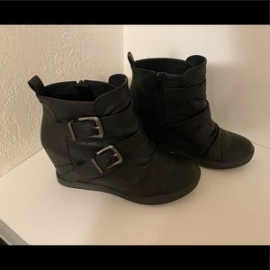 Call it Spring wedge booties (New)